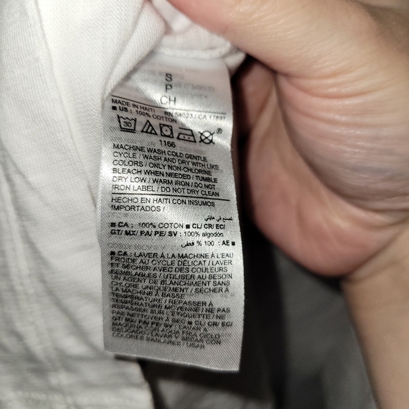 Old navy small women's shirt - Picture 6 of 8